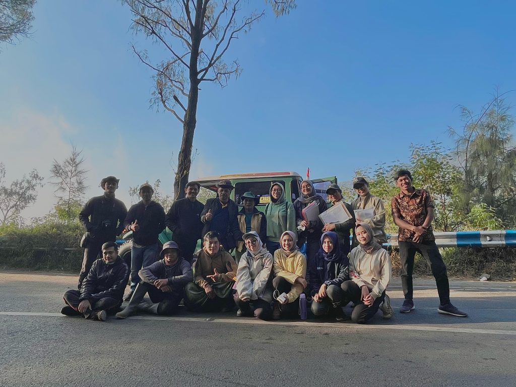 TIM Peneliti Dan Pengabdian - Desa Wisata Edelweiss Wonokitri