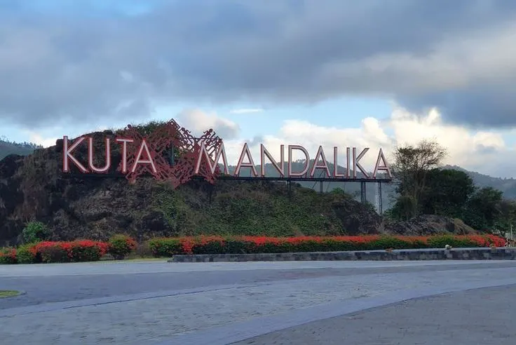 Pantai Kuta Lombok - Kuta Mandalika