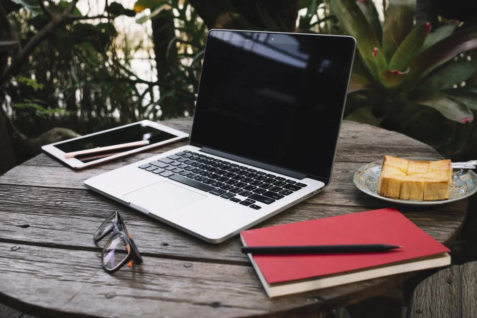 5 Rekomendasi Laptop Terbaik Tahun 2024
